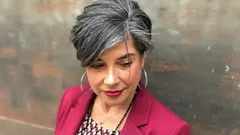 Las canas vuelven a estar de moda: estos 5 peinados rejuvenecen cualquier look sin teñir