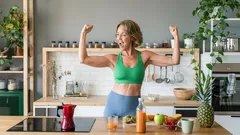 5 alimentos de los que debes olvidarte para siempre después de los 50: tu cuerpo te lo agradecerá