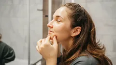 Lifting de enero: los 6 mejores masajes para una piel del rostro lisa y firme